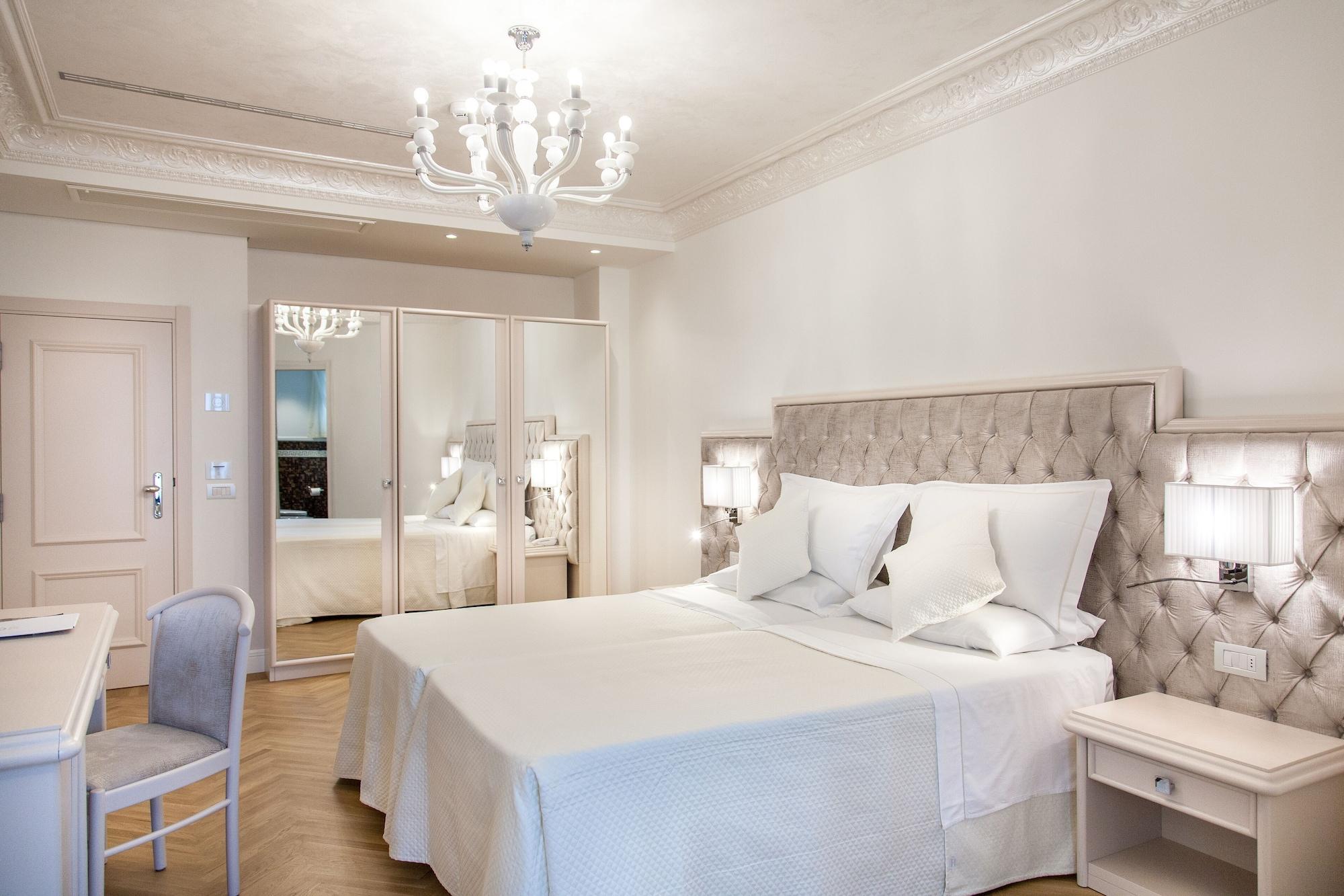 Hotel Aurelia Milano Marittima Exterior photo